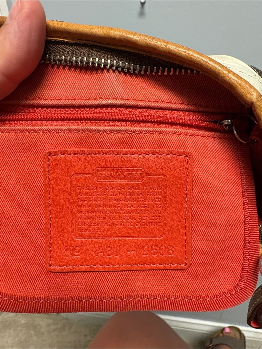 Coach Cream Canvas Hobo Style # 9508 - Picture 5 of 7